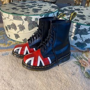 Rare Union Jack Doc Martens boots size 5
